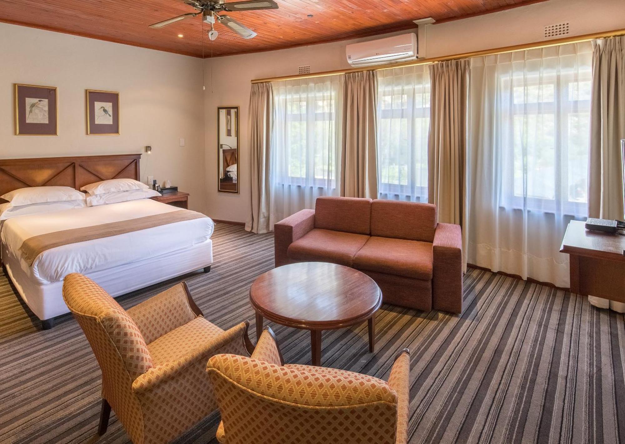 Avalon Springs By Dream Resorts Montagu Extérieur photo