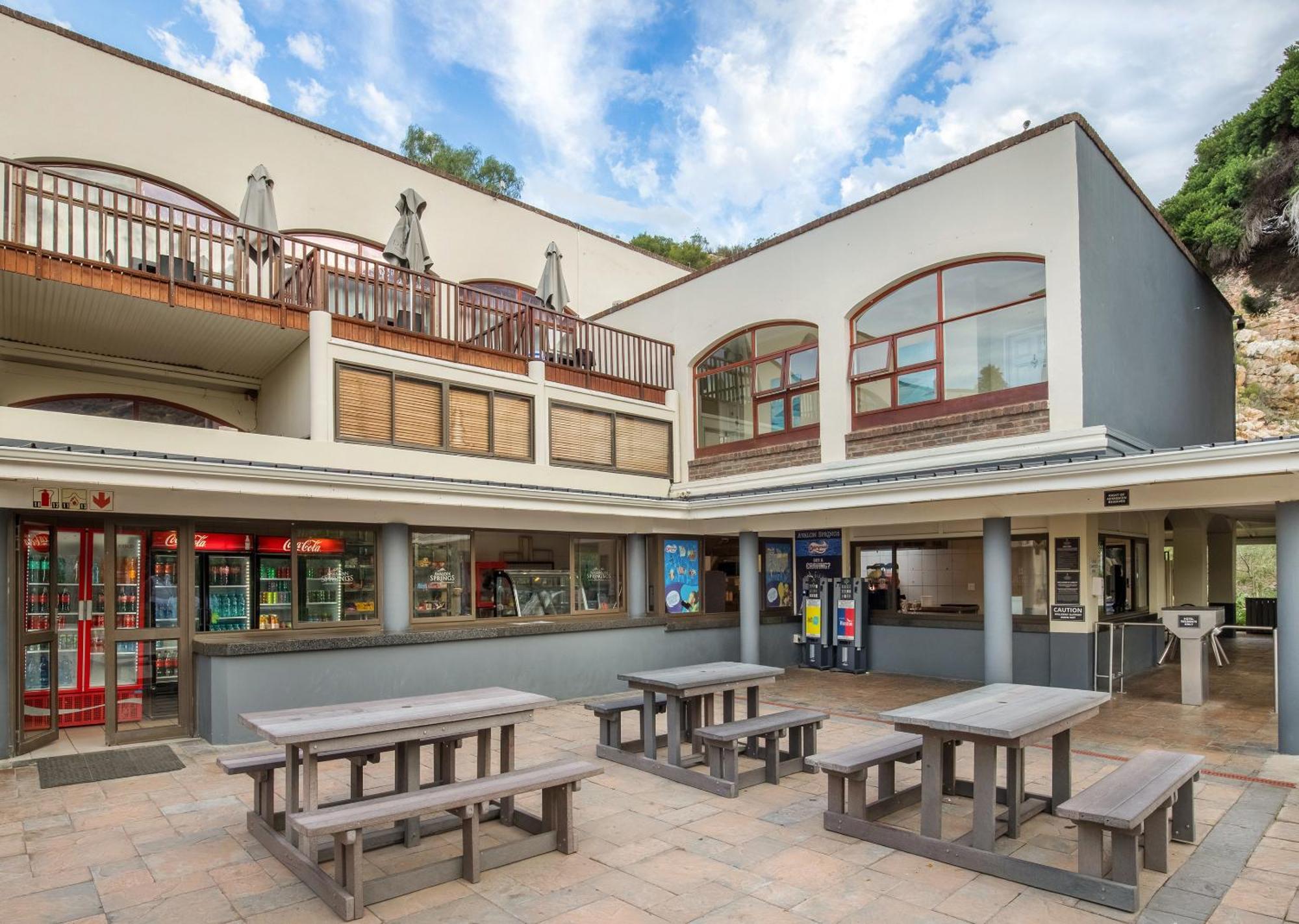 Avalon Springs By Dream Resorts Montagu Extérieur photo