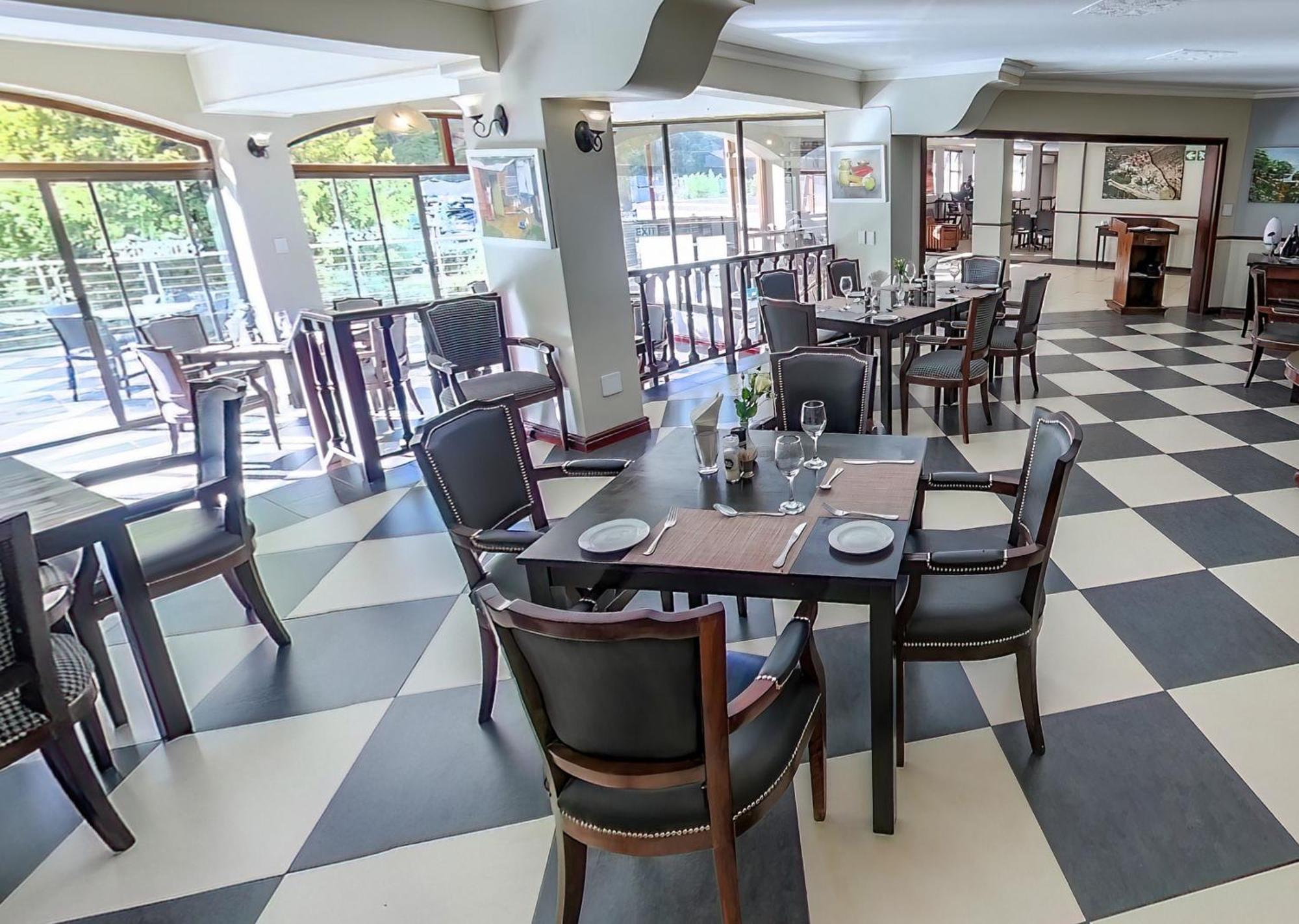 Avalon Springs By Dream Resorts Montagu Extérieur photo