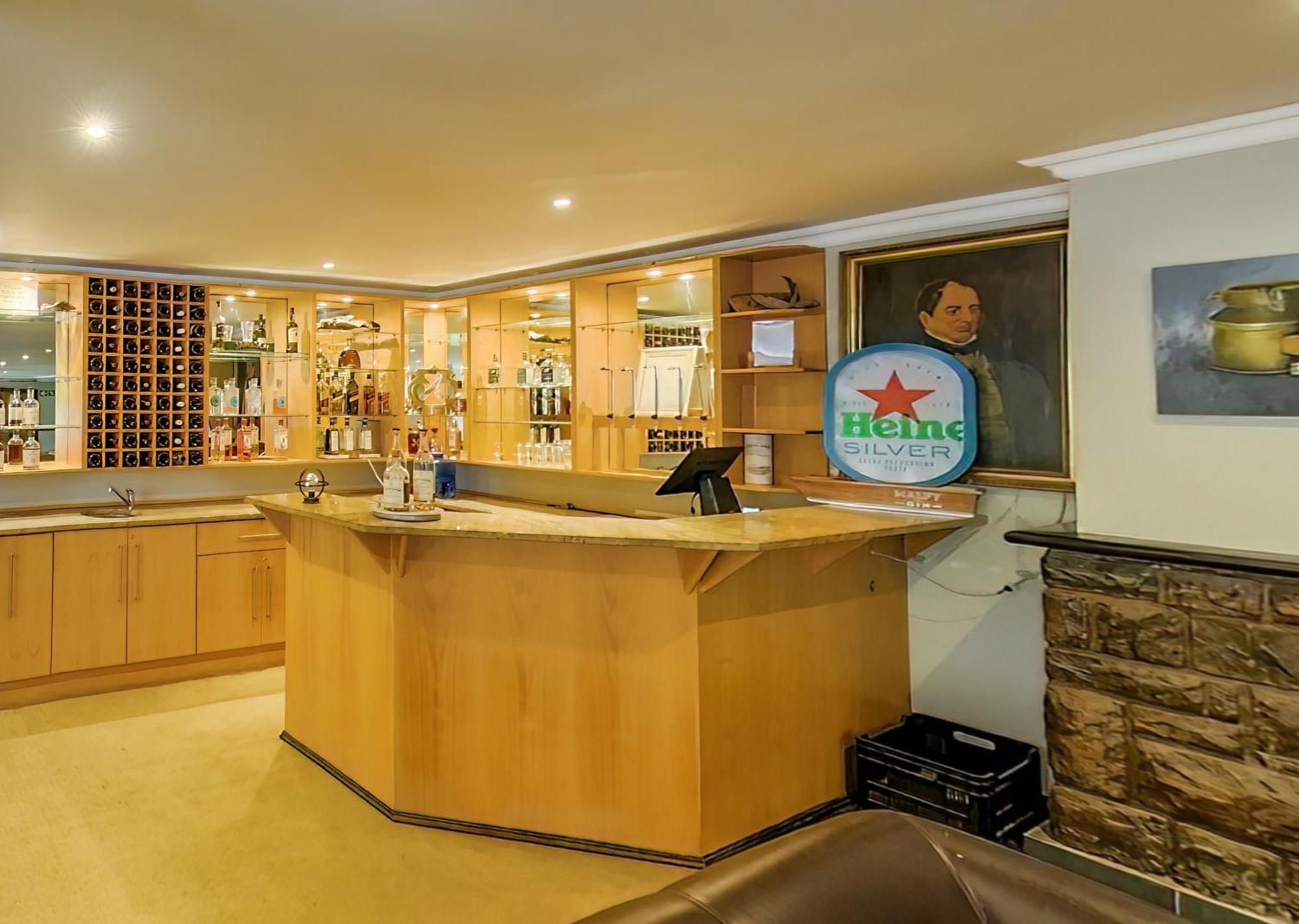 Avalon Springs By Dream Resorts Montagu Extérieur photo